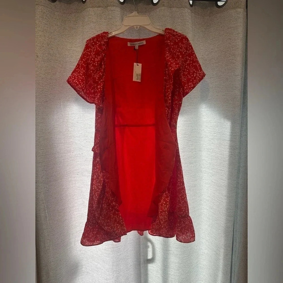 NWT- Cupakes & Cashmire‎ Orange/Coral Print Wrap Flutter Dress. Size XS. - Picture 12 of 14